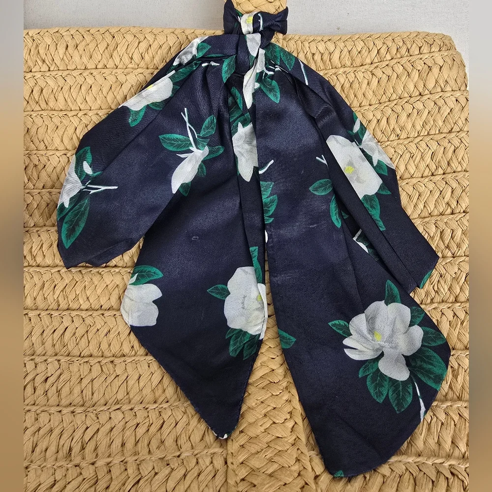 NWT Draper James Tan Woven Medium Size Tote Bag with Floral Scarf